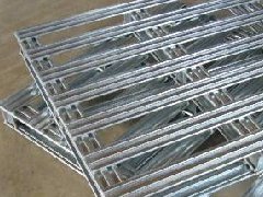 工業(yè)鋁型材定制方案：鋁合金托盤(pán)質(zhì)量鑒別