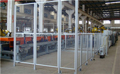 機器人圍欄選用工業(yè)鋁型材的原因有哪些